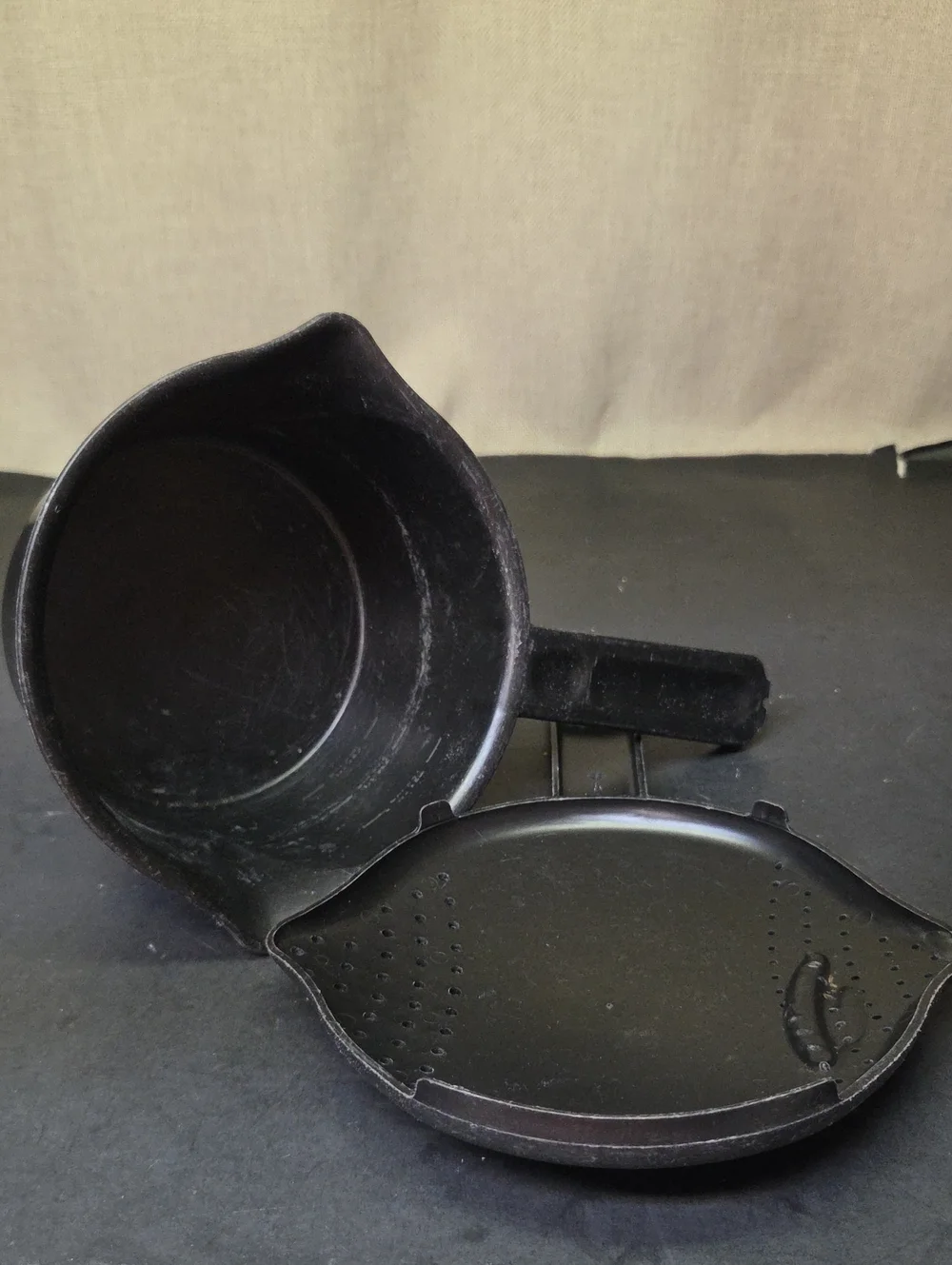 Pampered Chef Cool & Serve‎ Tray, Chip Maker, Steamer, Apron